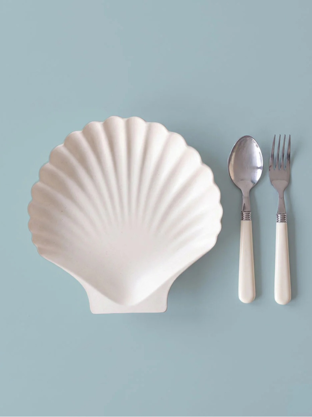 Meri Meri Shell-Shaped White Serving Dish